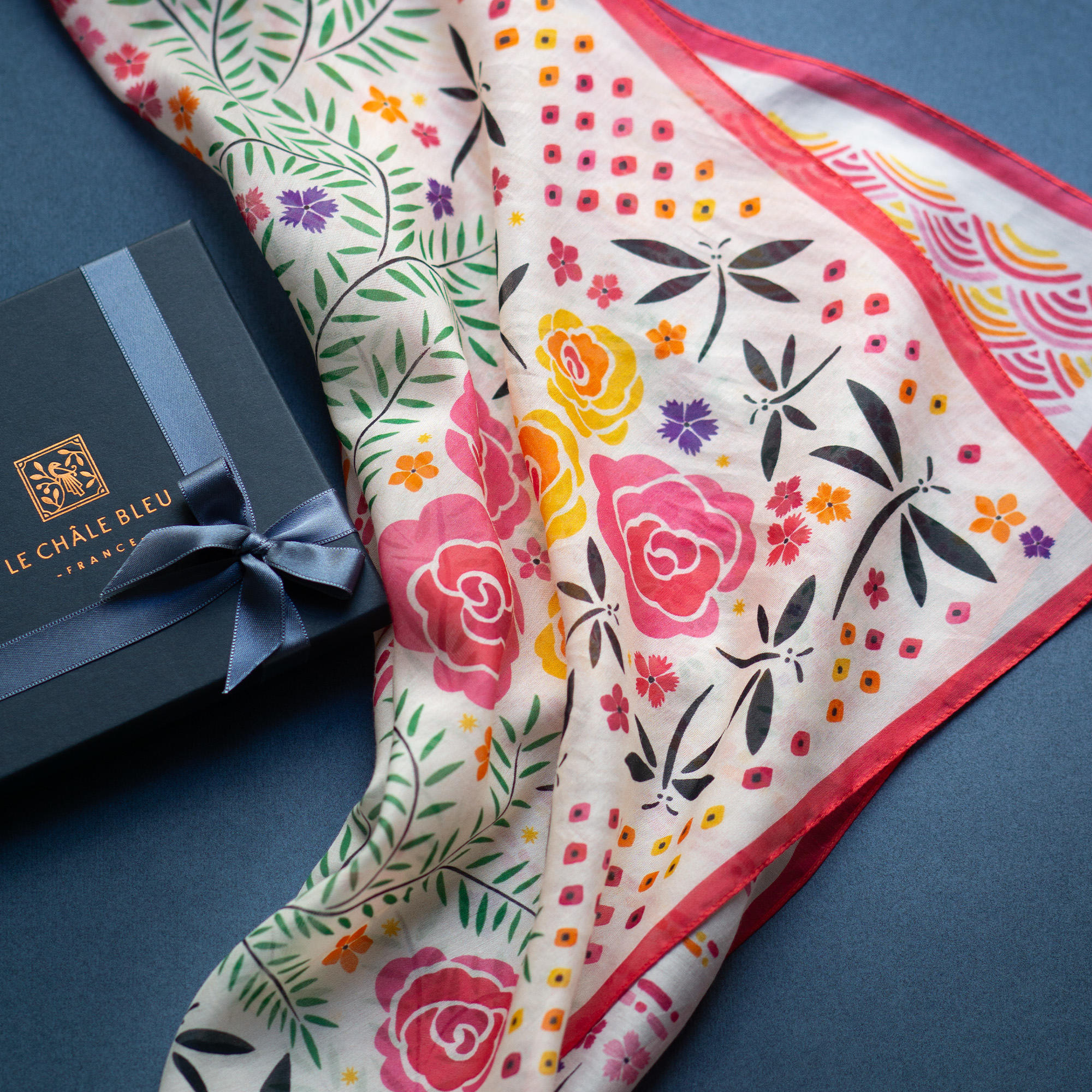 LE-CHALE-BLEU-silk-and-cotton-scarf-roses-and-dragonflies-joy-0