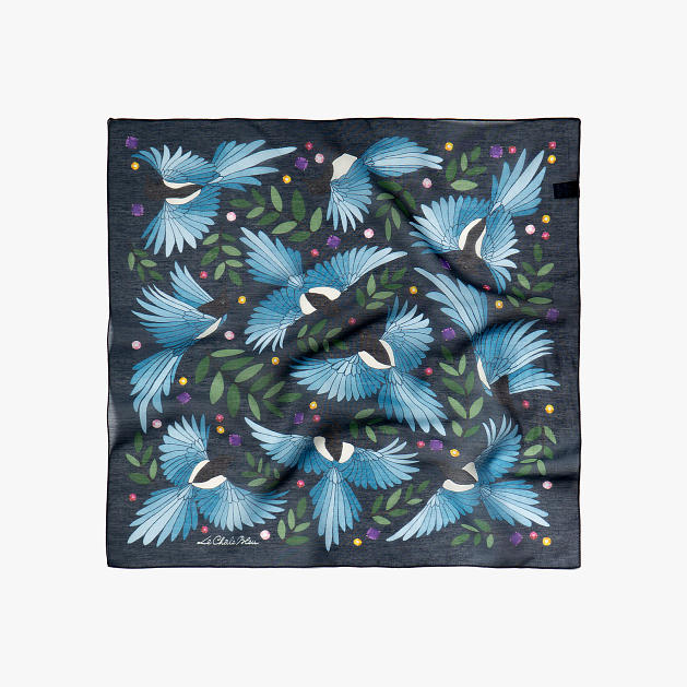 LE-CHALE-BLEU-silk-and-cotton-scarf-the-treasure-hunters-blue-1
