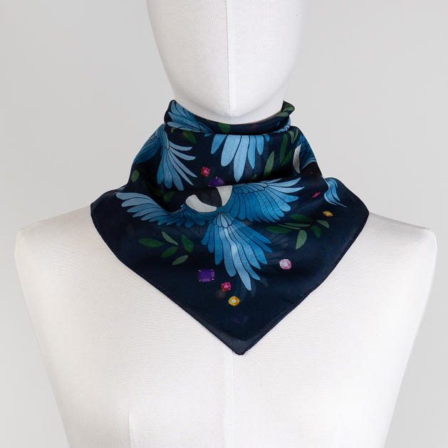 LE-CHALE-BLEU-silk-and-cotton-scarf-the-treasure-hunters-blue-5