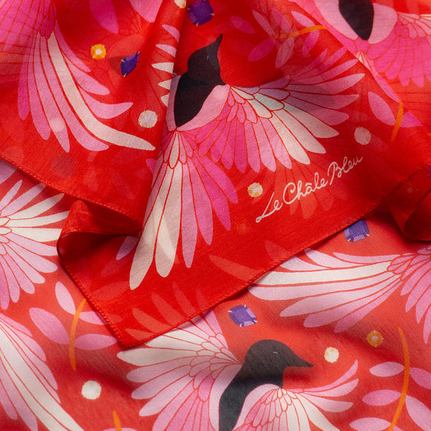 LE-CHALE-BLEU-silk-and-cotton-scarf-the-treasure-hunters-red-6