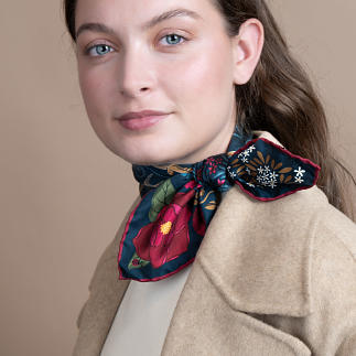 le-chale-bleu-silk-twill-bandana-free-as-the-swift-midnight-00
