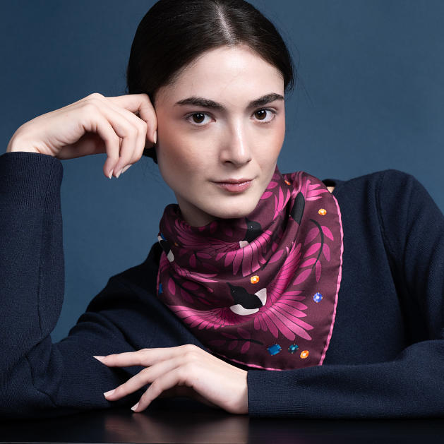 le-chale-bleu-silk-twill-bandana-the-treasure-hunters-burgundy-0