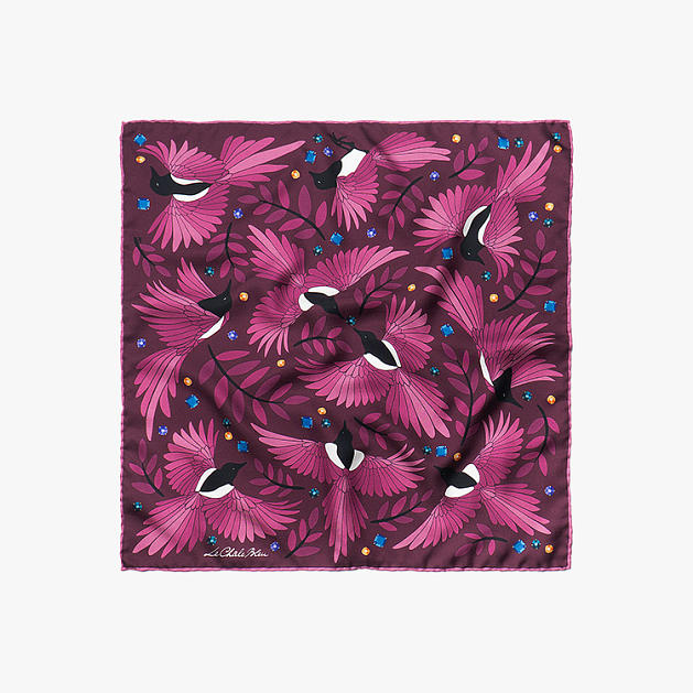le-chale-bleu-silk-twill-bandana-the-treasure-hunters-burgundy-1