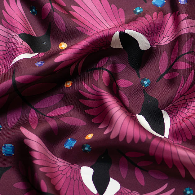 le-chale-bleu-silk-twill-bandana-the-treasure-hunters-burgundy-7