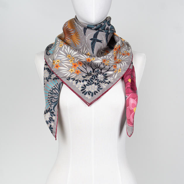 le-chale-bleu-silk-twill-scarf-free-as-the-swift-gray-2