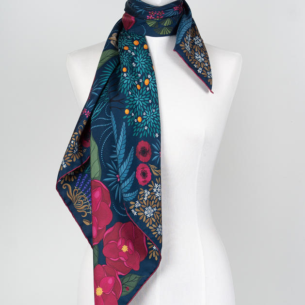 le-chale-bleu-silk-twill-scarf-free-as-the-swift-midnight-3